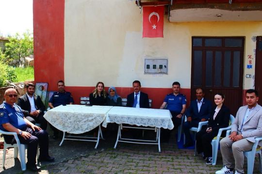 ŞEHİT AİLELERİMİZE VE GAZİ AİLELERİMİZE BAYRAM ZİYARETİ.